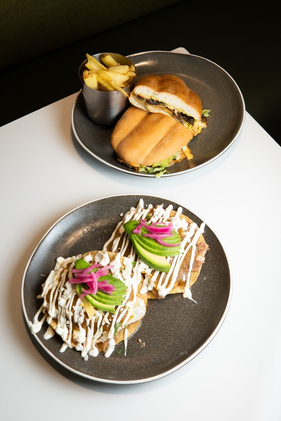 Tostadas and a torta
